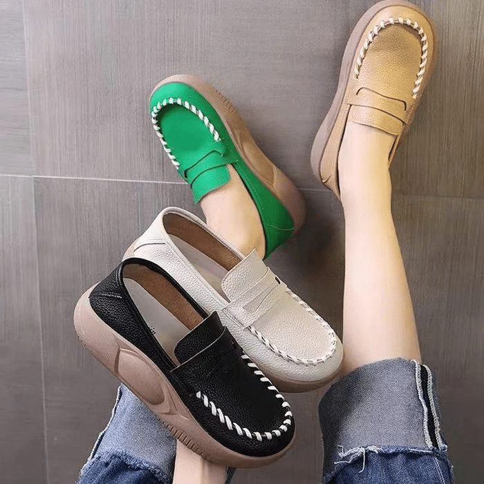 Women’s shiny leather platform shoe with orthopedic design