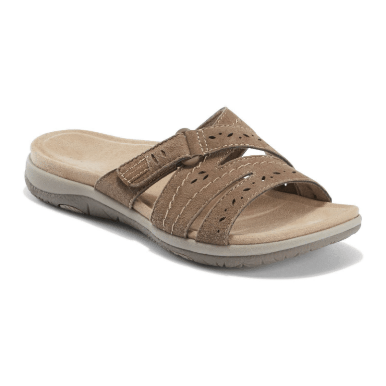 Brown leather sandals with crossed, adjustable, and perforated straps for optimal ventilation.