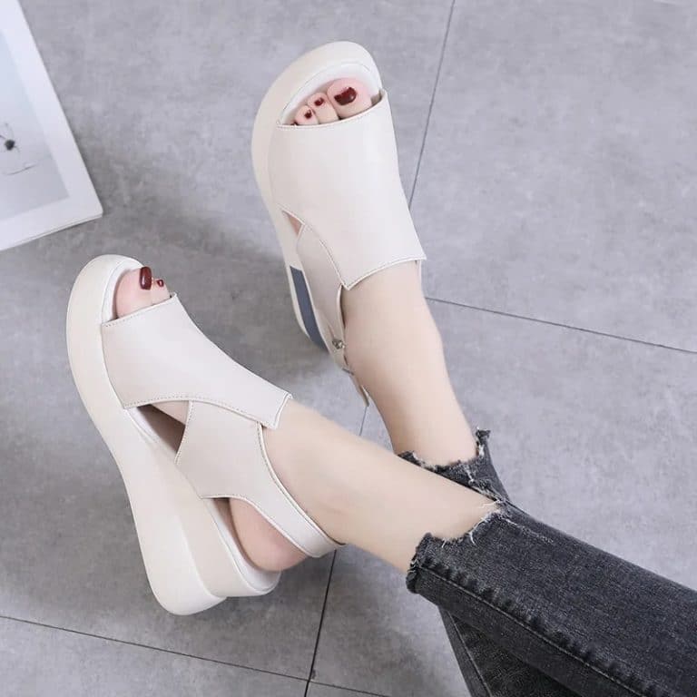 Premium orthopedic sandals for women, in beige leather, with neat stitching and a comfortable insole.