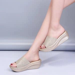 Mules for women in champagne metallic leather, with platform and orthopedic sole for everyday comfort.